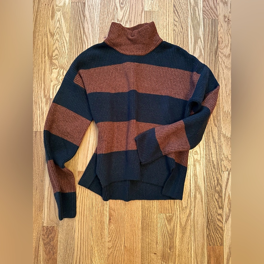 NWT turtleneck sweater